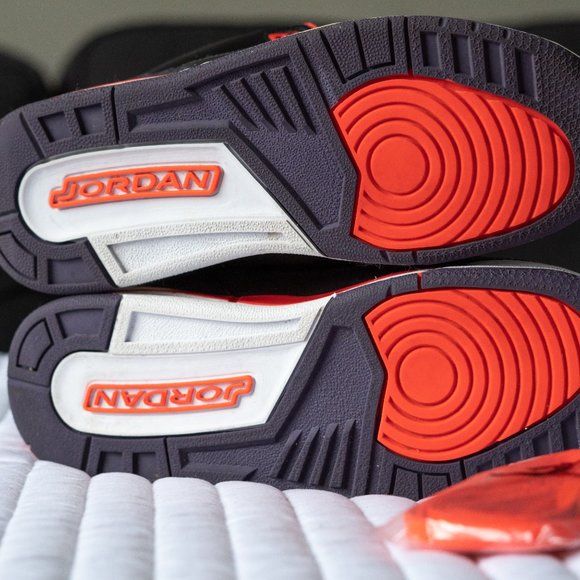 Air Jordan Retro 3 Crimson - NEW - Picture 8 of 12